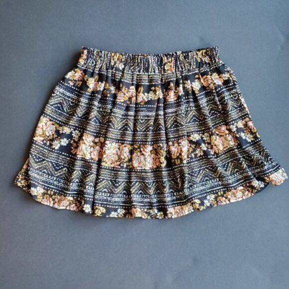 L.A Hearts floral Aztec flowy skirt - Picture 6 of 8